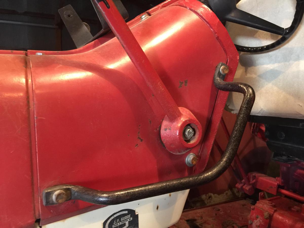 Right hand grab handle for climbing up on 06 series Technical IH Talk