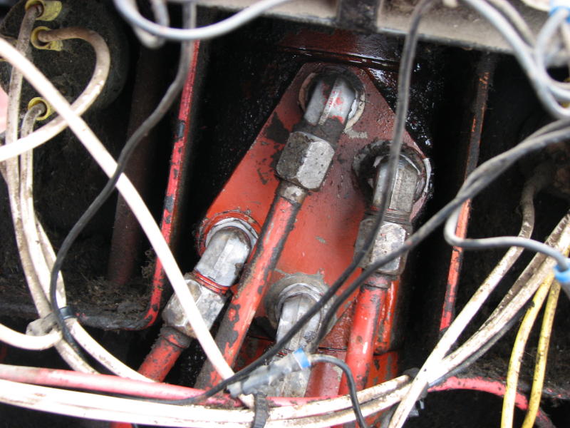 1975 464 Int'l...power steering column leak Technical IH Talk Red