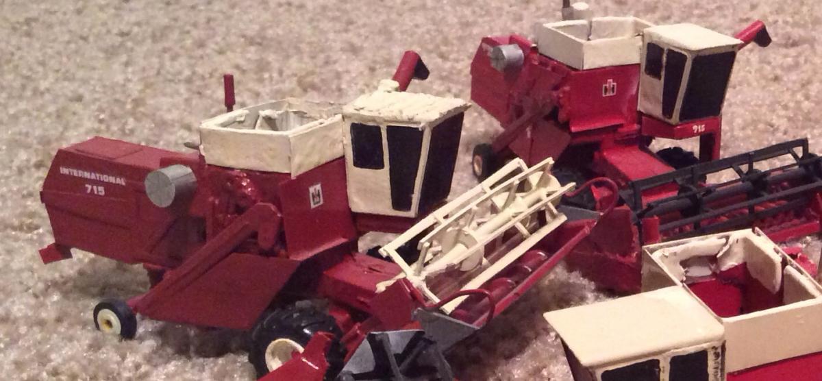 715 toy combine - IH Toys, Memorabilia & Collectibles - Red Power