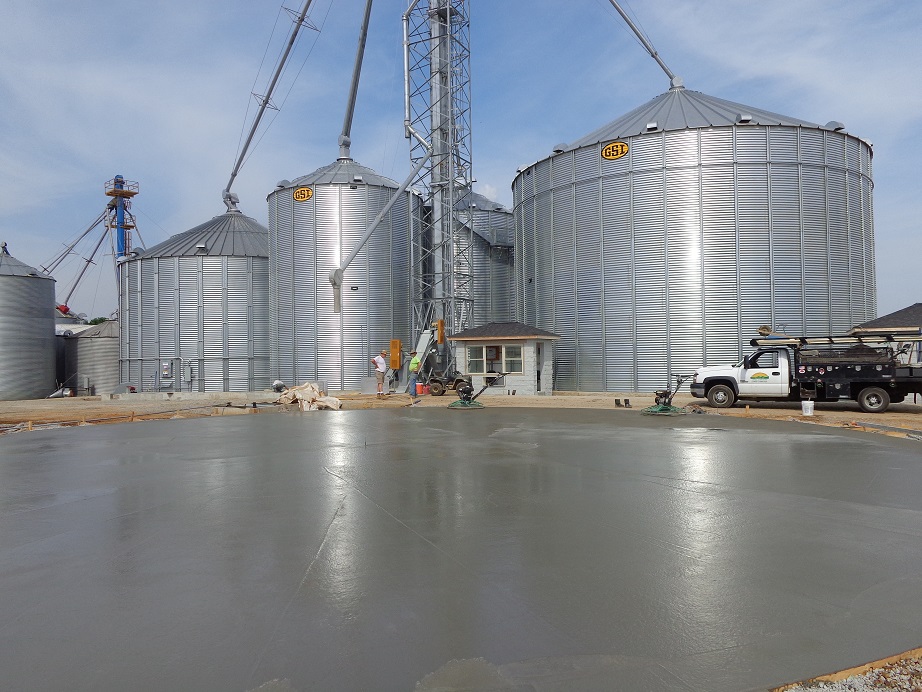 New 50,000 bushel grain bin we poured concrete to Thursday General Chat Red Power Magazine