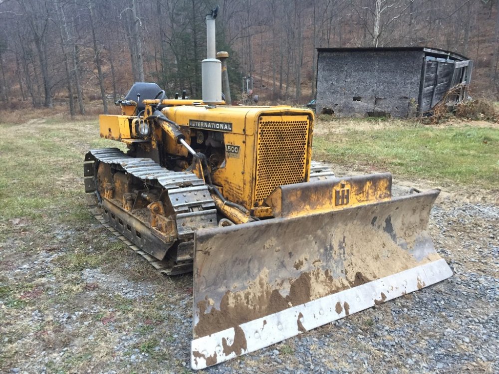 Where to find IH 500 Dozer parts? IH Construction Equipment Red