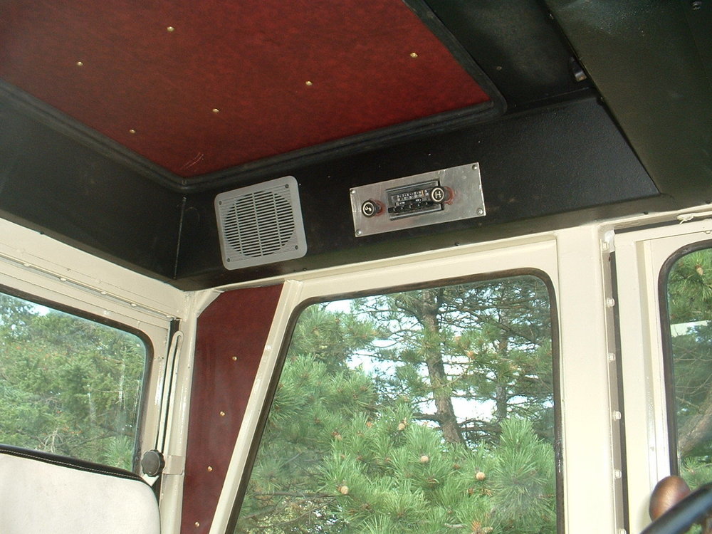 Any Sources for Shaft Mount Radio for Deluxe Cab Technical IH Talk