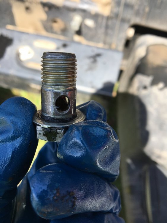 Return check valve on 7120 fuel pump Technical IH Talk Red Power