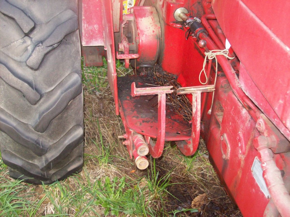 424 lift arms not working right Technical IH Talk Red Power