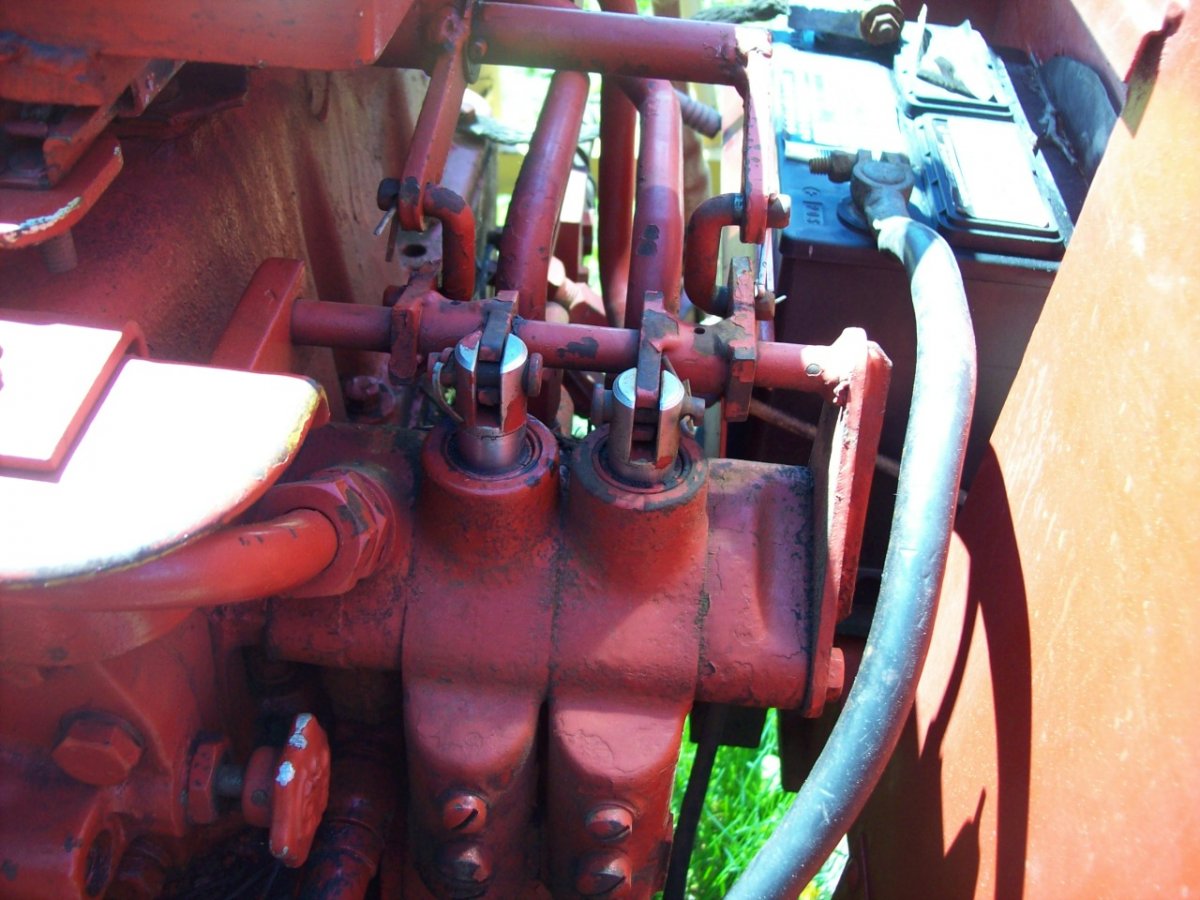 424 lift arms not working right Technical IH Talk Red Power