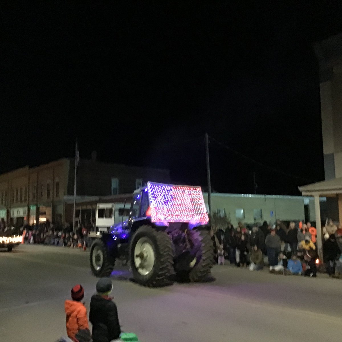 Linesville ,Pa lighted tractor ? parade General Chat Red Power