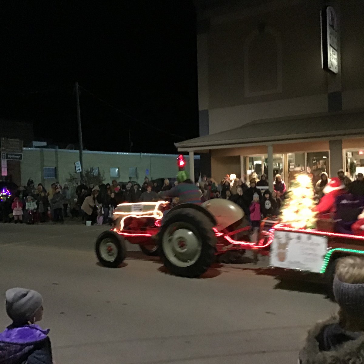 Linesville ,Pa lighted tractor ? parade General Chat Red Power