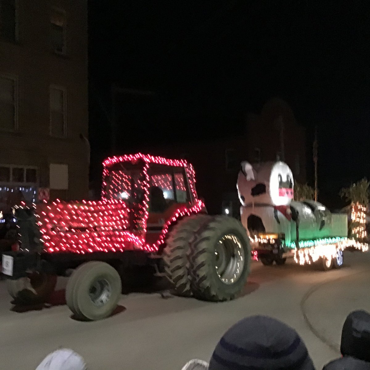 Linesville ,Pa lighted tractor ? parade General Chat Red Power Magazine Community