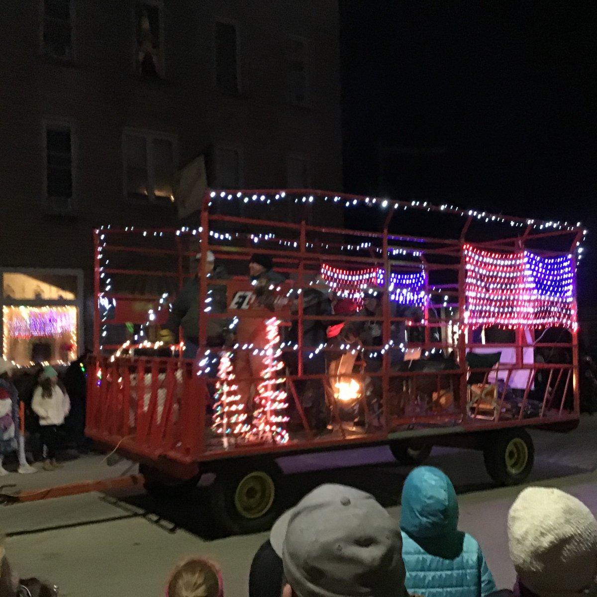 Linesville ,Pa lighted tractor ? parade General Chat Red Power