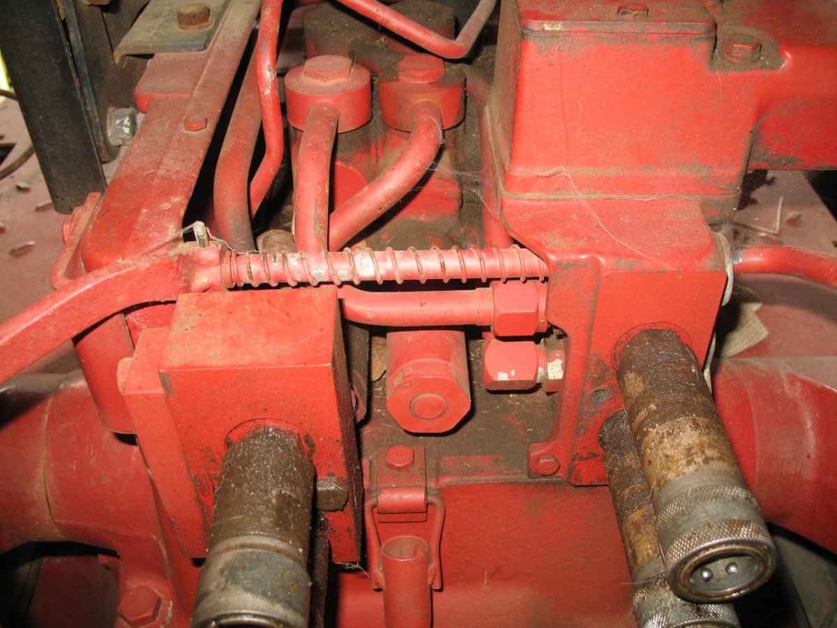 706 hydraulic question Page 2 Technical IH Talk Red Power