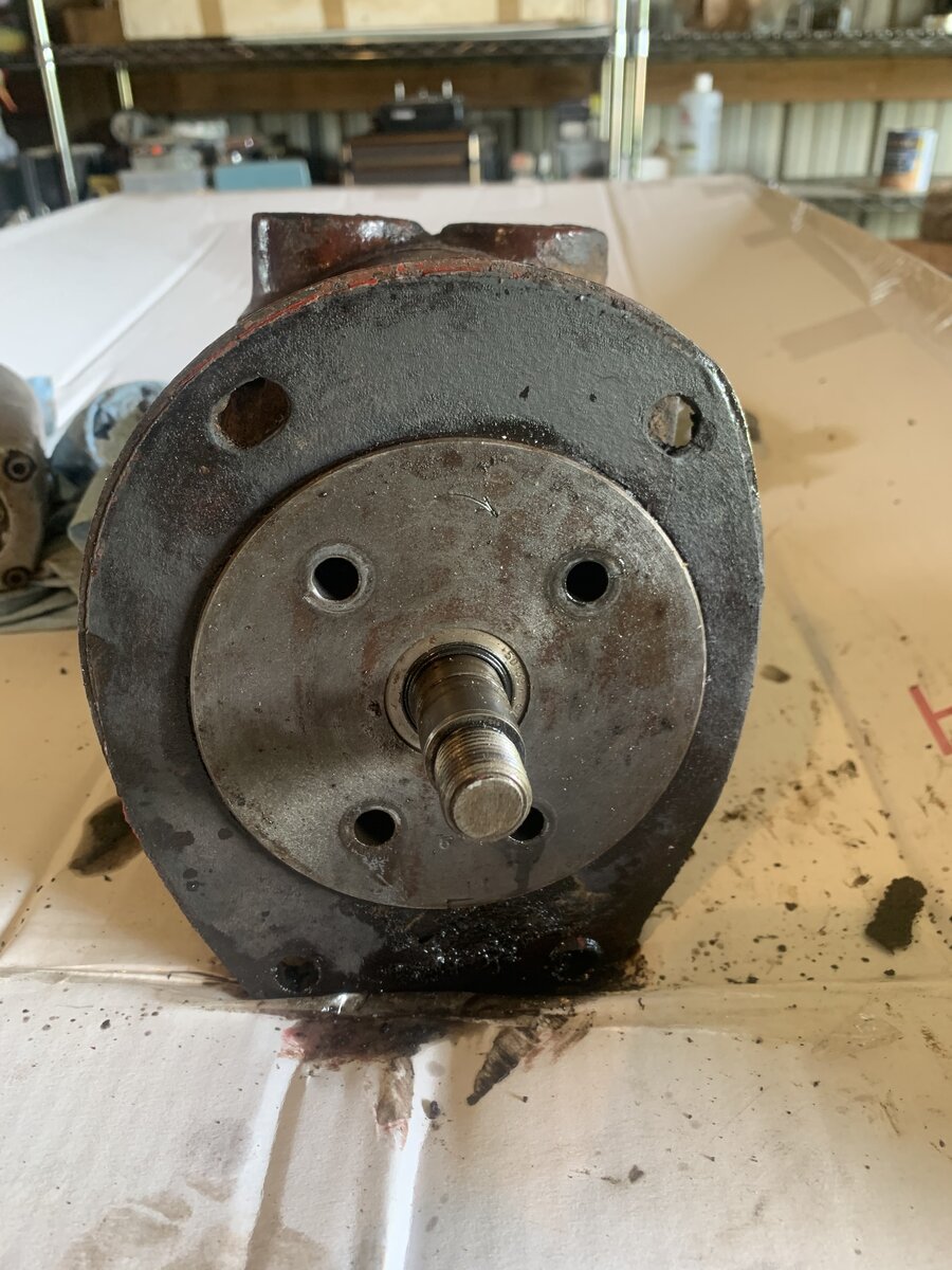 M&W Live Hydraulic Pump Technical IH Talk Red Power Magazine Community