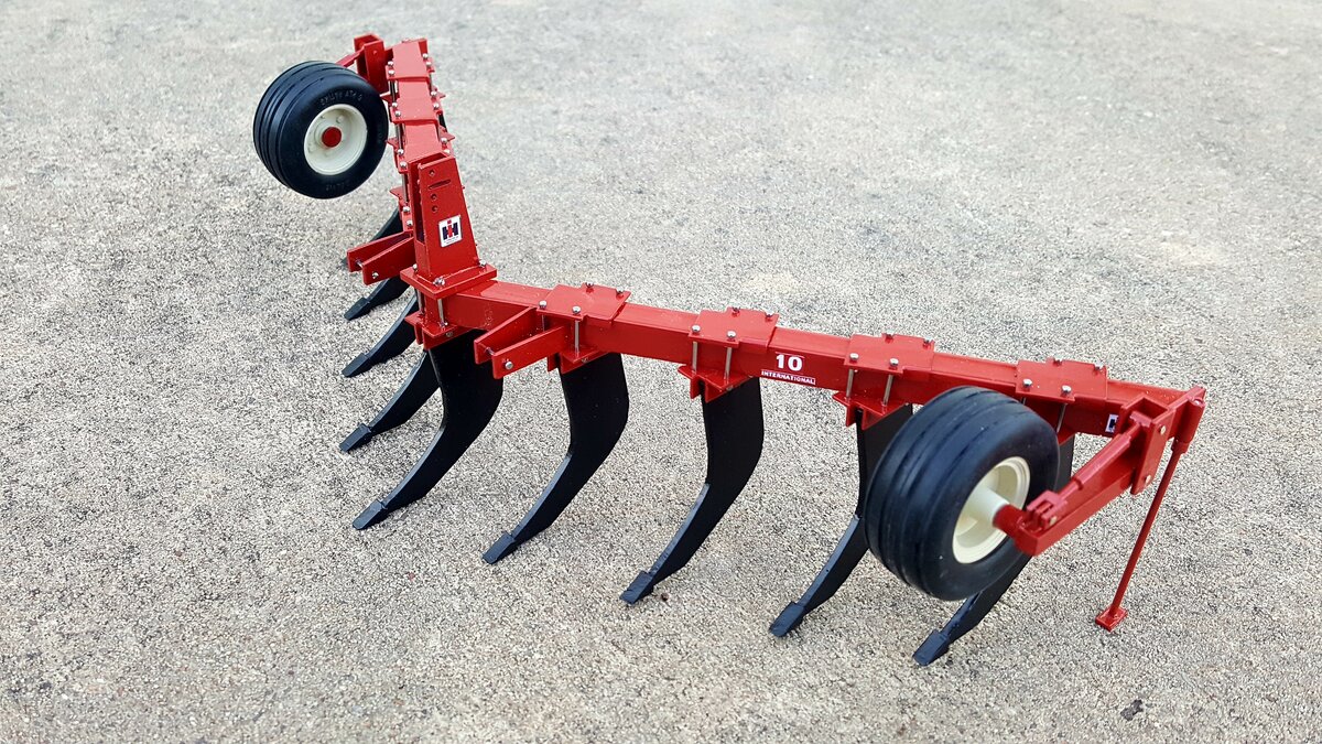 V Ripper Toy 1/16 Scratch built IH 10 V-Rippers - General Chat - Red Power Magazine ...
