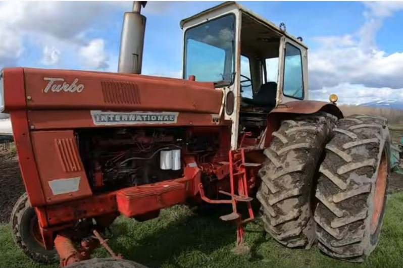 66 series Ice cream box and fenders Technical IH Talk Red Power
