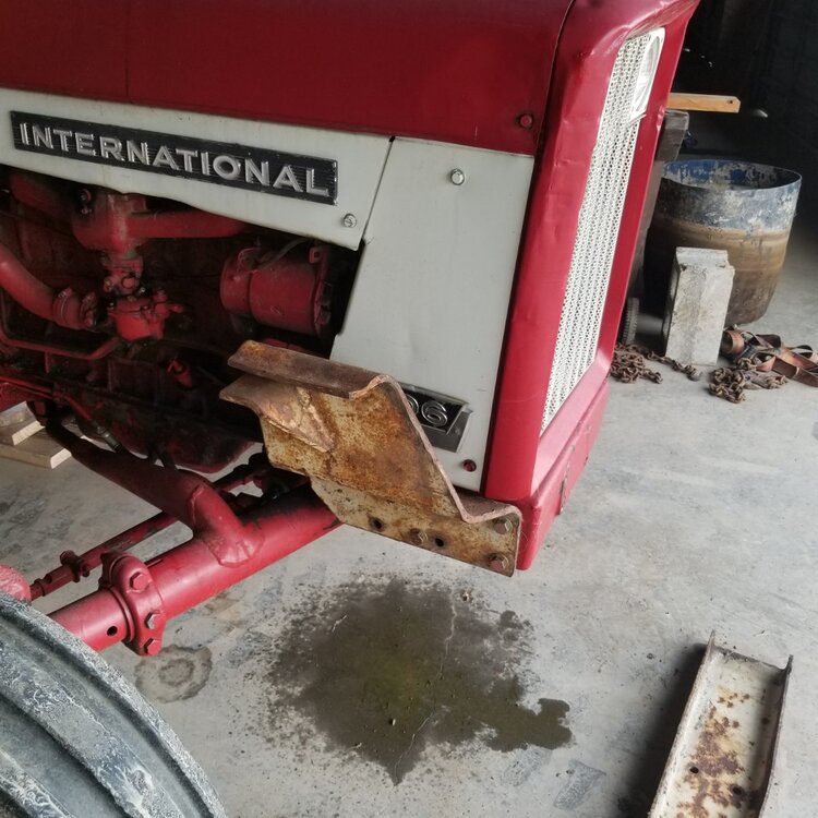 Mounting an IH 2000 Loader on a IH 606 Tractor Technical IH Talk