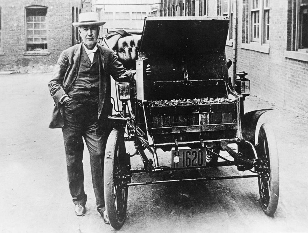 8212818_early-electric-cars-history(2).thumb.jpg.0f6138d57f0ed9a8b992ddb1b7d4e2dc.jpg