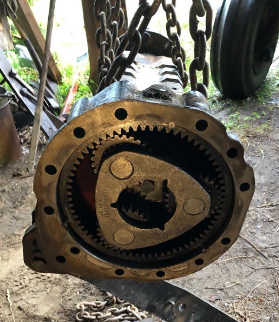 Replacing a rear axle seal on a 454 - Technical IH Talk - Red Power ...