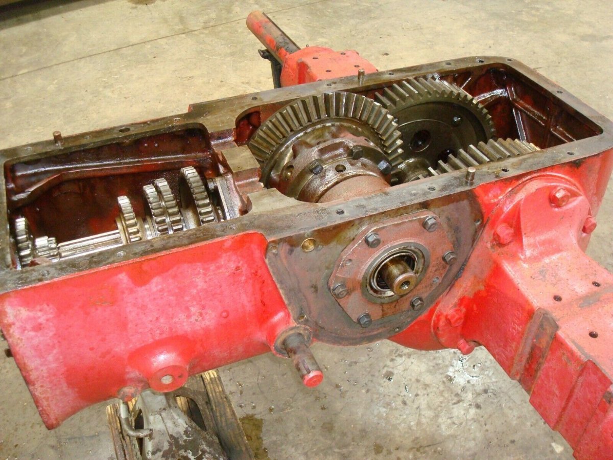 Farmall H Transmission Housing Crack Technical IH Talk Red Power