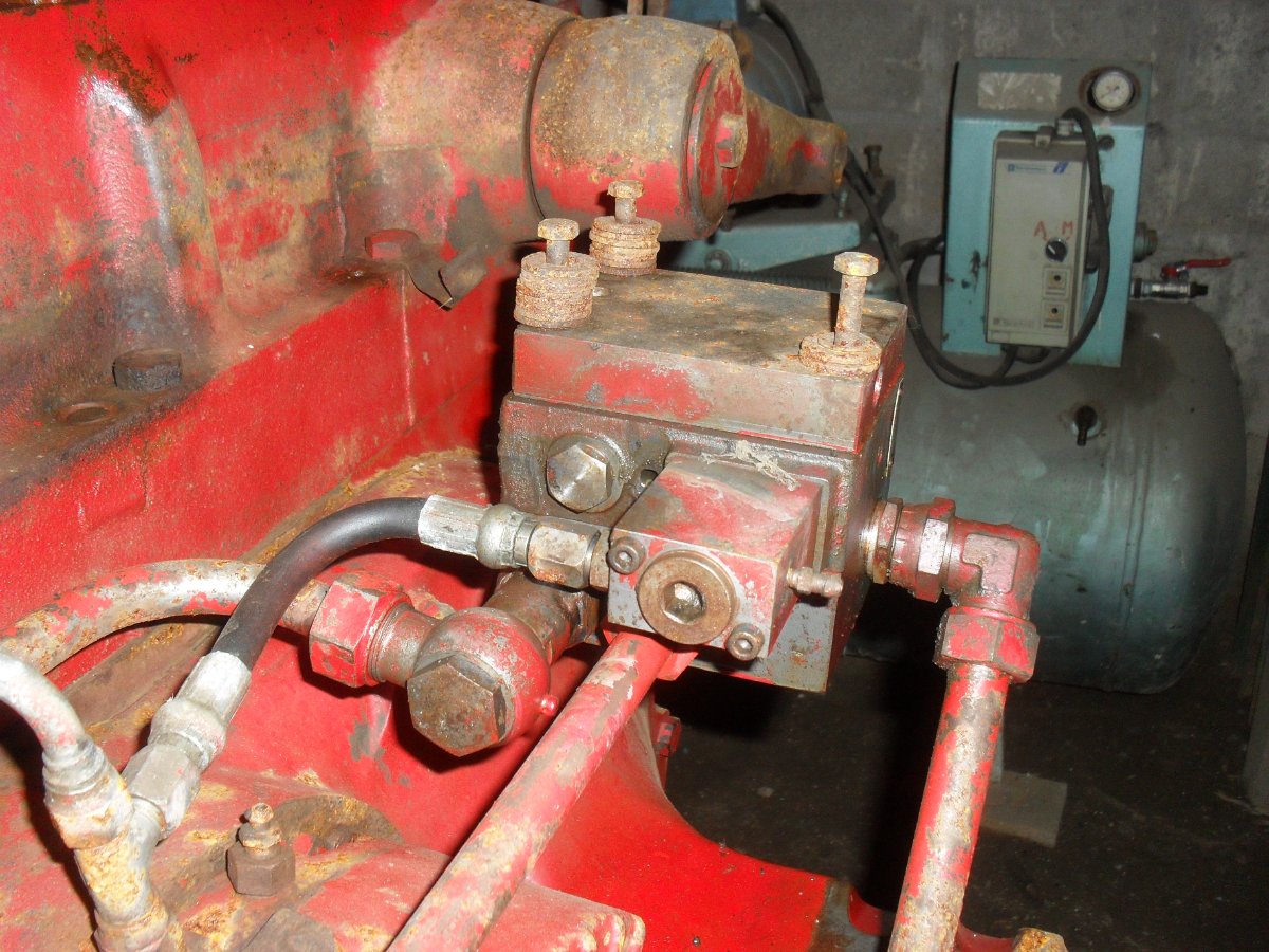 756 hydraulic brakes - Technical IH Talk - Red Power Magazine Community