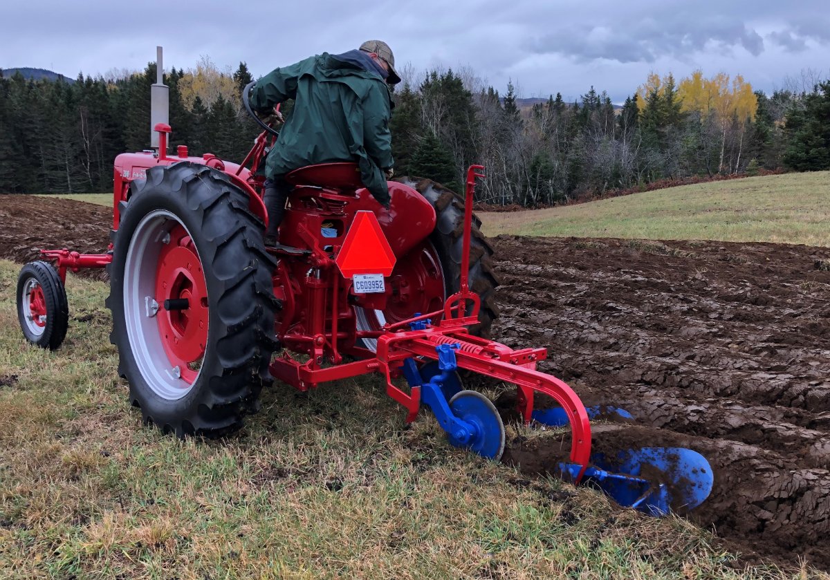 Who else like to moldboard plow? - Page 2 - General Chat - Red Power ...