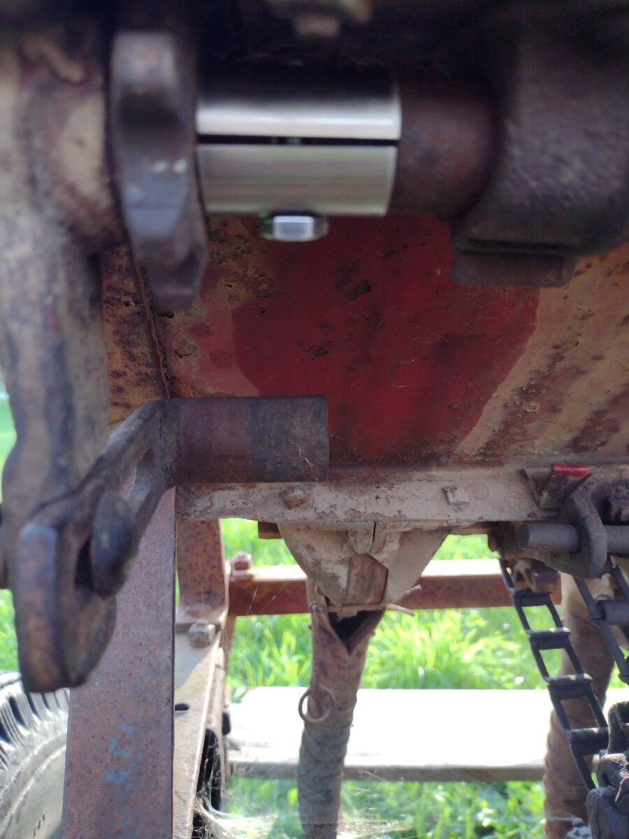 Drill settings for hay seed. Technical IH Talk Red Power Magazine