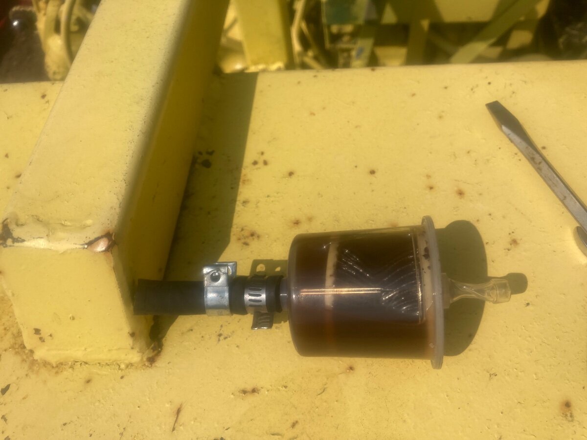 Need help! IH 260A, after warmed up, the engine revs on its own then