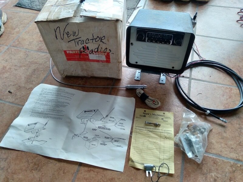 Fender Radio 1131878R1 Fender Mount Radio - Technical IH Talk - Red Power Magazine ...