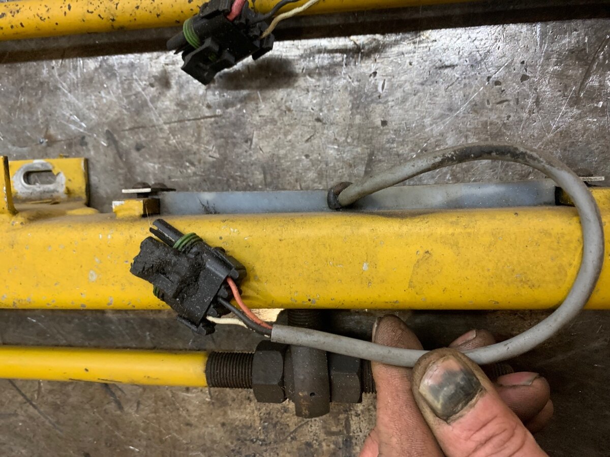 Patriot sprayer boom sensor help - Technical IH Talk - Red Power ...