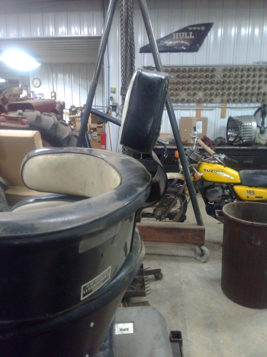 Seat Back Rest Differences - General Chat - Red Power Magazine Community