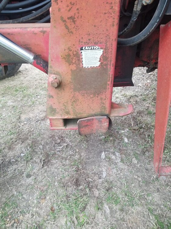 Will a Westendort FEL on a 966 fit on an 826 hydro? - Technical IH Talk ...
