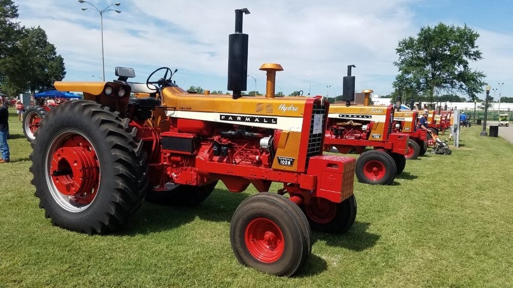 300 Instrument panel color? - Page 2 - Technical IH Talk - Red Power ...