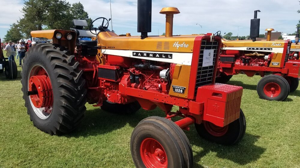 300 Instrument panel color? - Page 2 - Technical IH Talk - Red Power ...