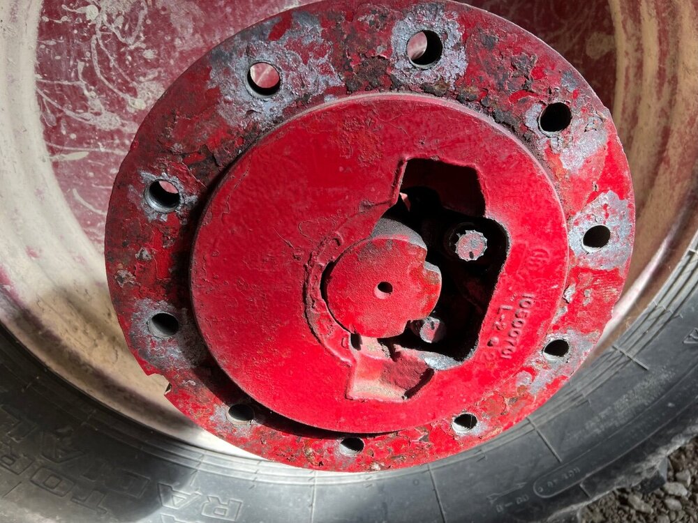 4386 Hubs - Technical IH Talk - Red Power Magazine Community