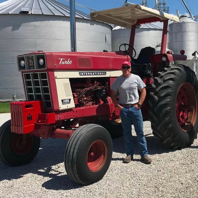 ‘72 IH 1466 gets new paint - Projects, Builds, & Restorations - Red ...