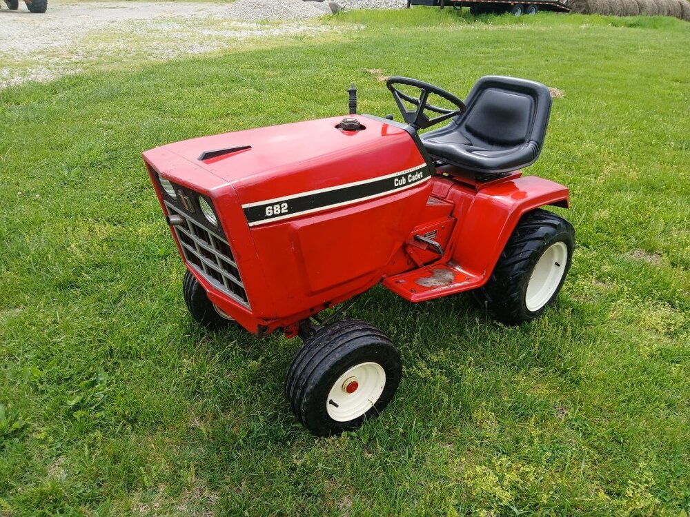 682 rear engine seal - Cub Cadets - Red Power Magazine Community