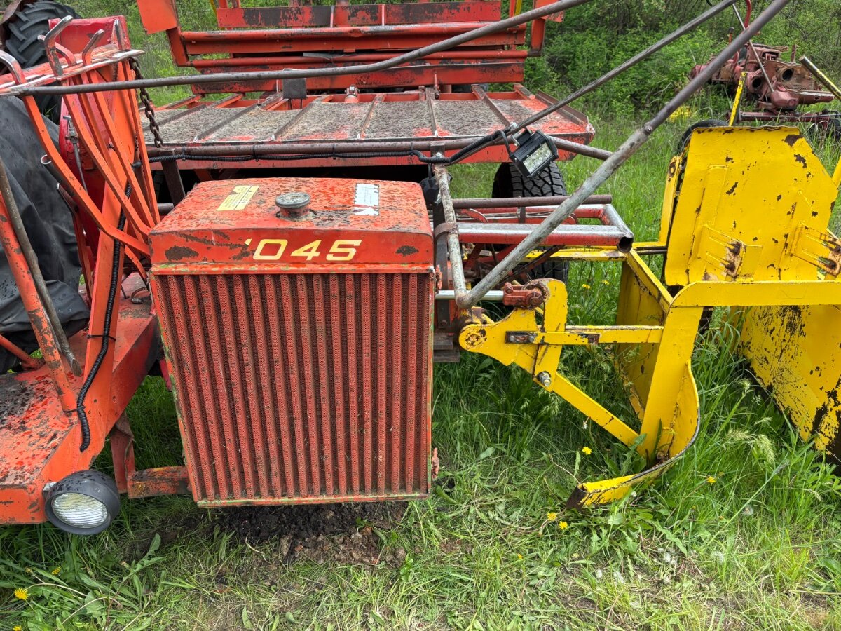 New Holland Bale wagon footage from the 1960s - General Chat - Red Power  Magazine Community, image size:1200x900