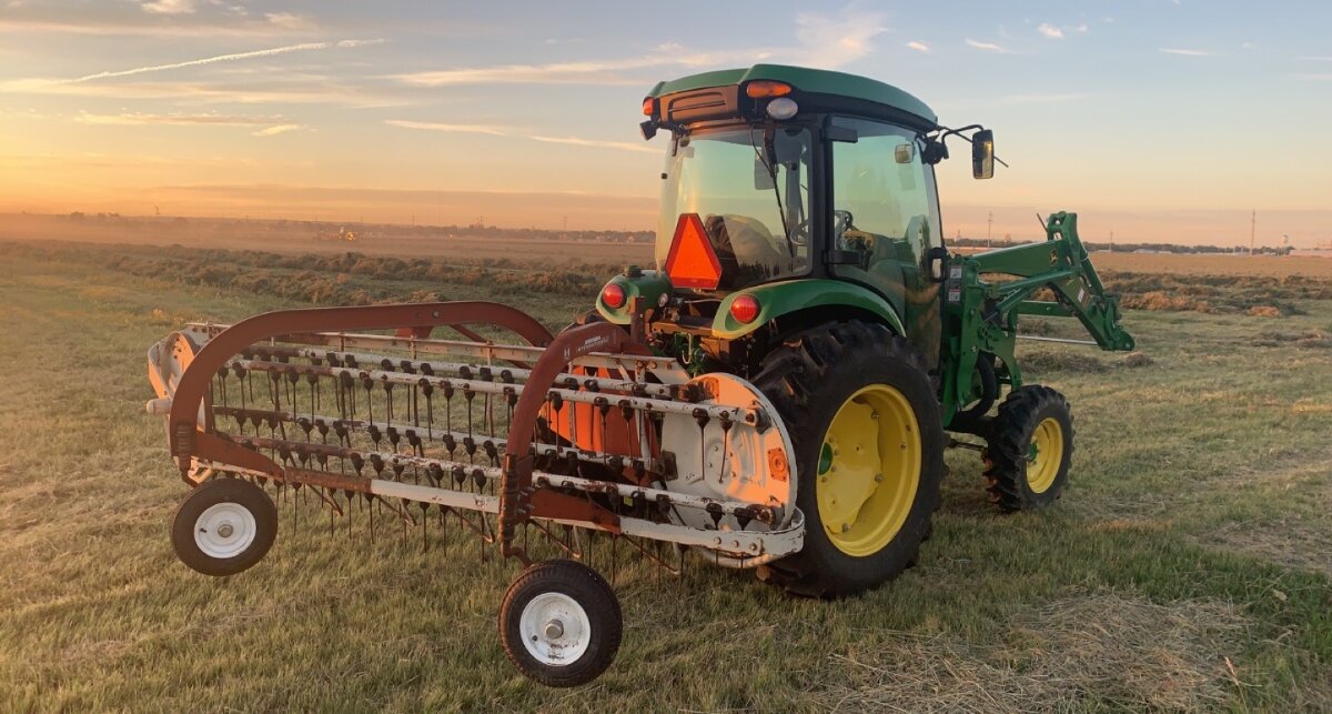 Red Air Line Tractor What did you do with your Red tractor today? - Page 149 - General Chat ...