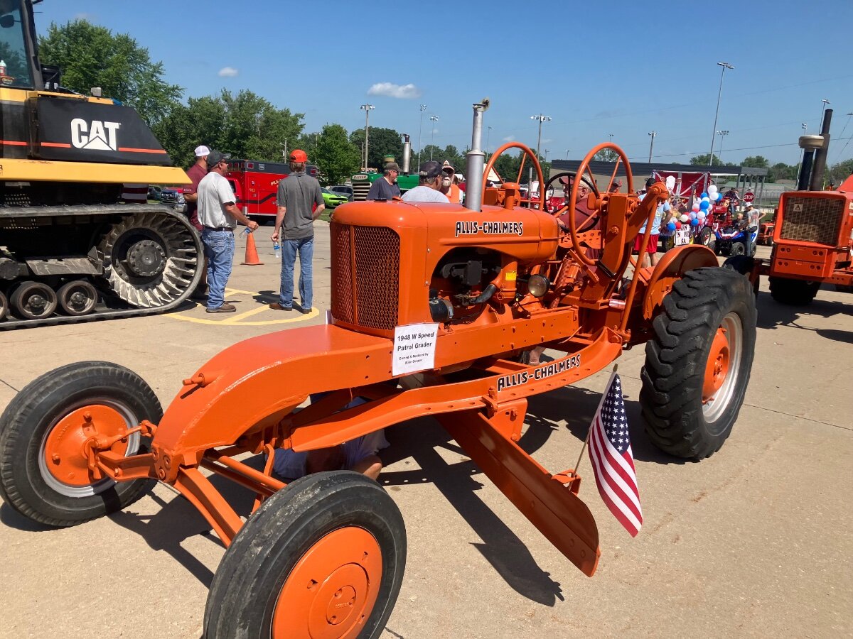 Red 4649 July 4th pictures. - General Chat - Red Power Magazine Community