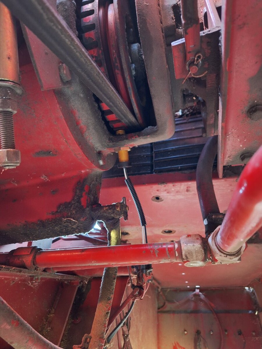 1640 Engine RPM sensor - Technical IH Talk - Red Power Magazine Community