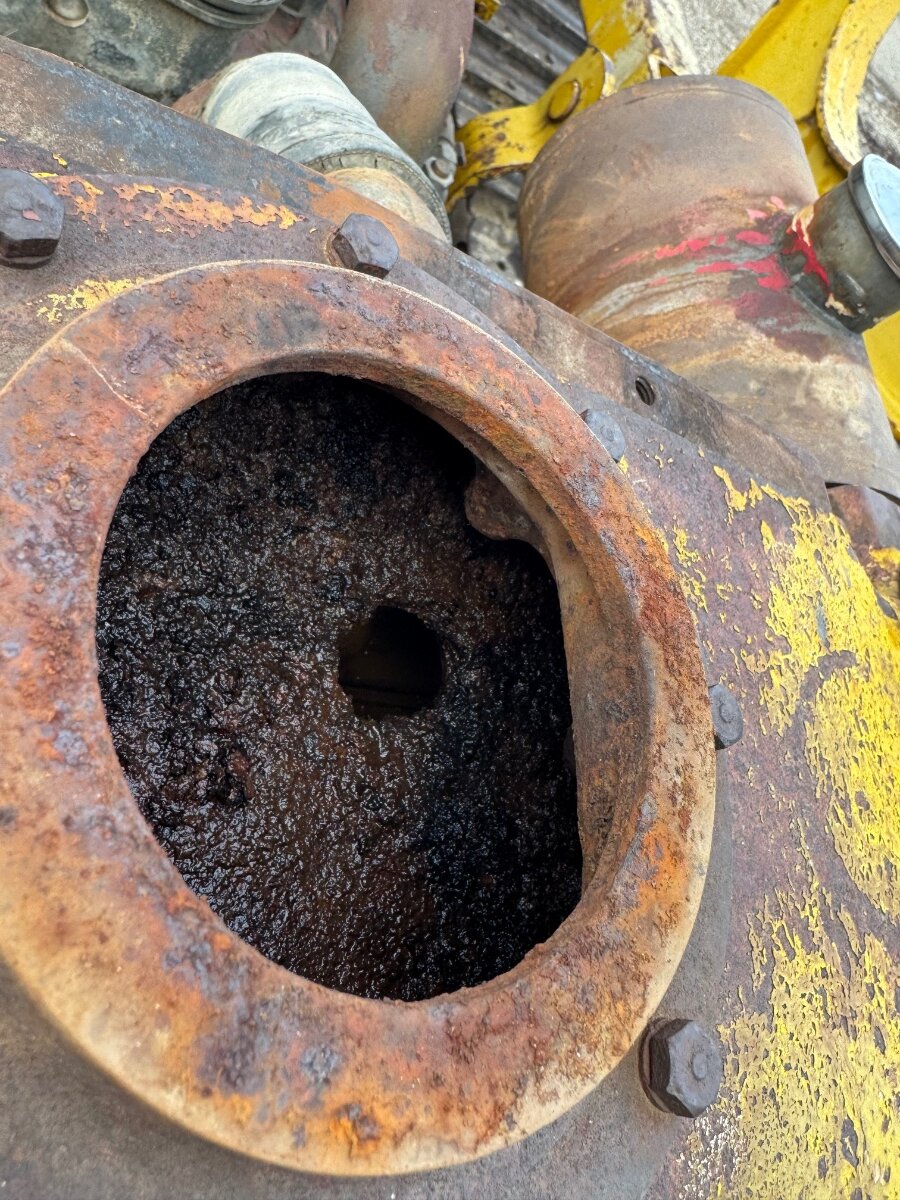 Removing rust from cast iron radiator tanks - Technical IH Talk - Red ...