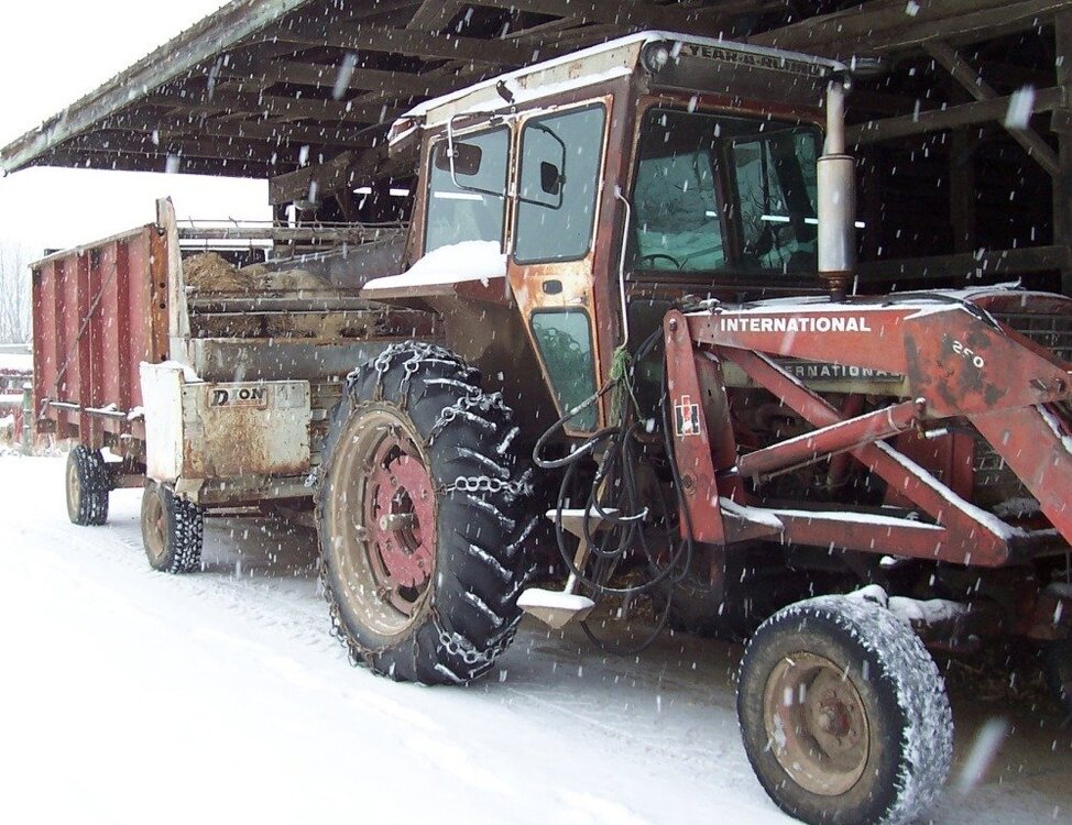 656 Hydro with cab, can you fit a loader? - Technical IH Talk - Red ...