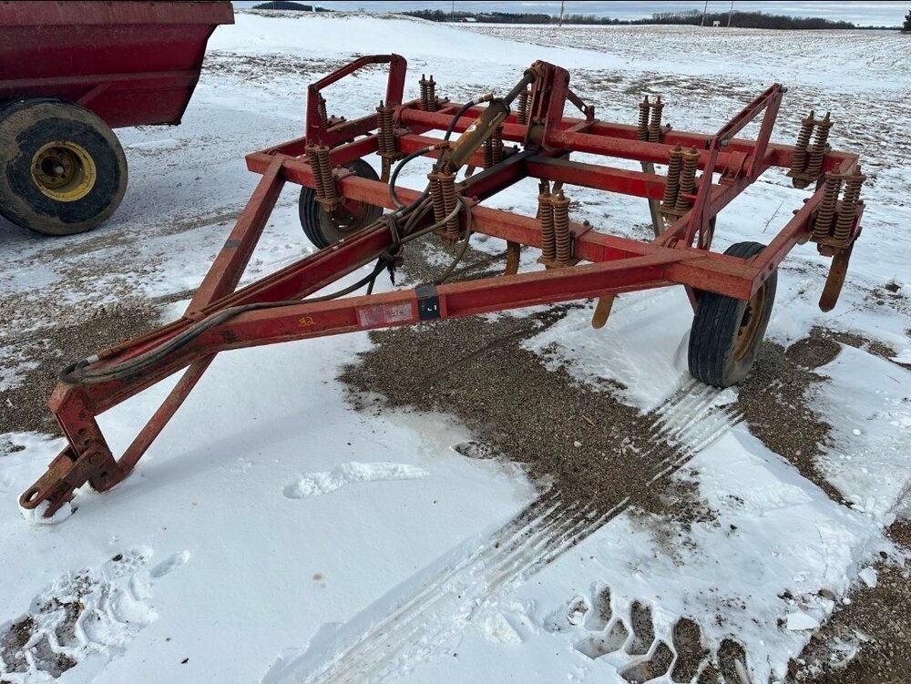Thoughts on a chisel plow? - Page 2 - General Chat - Red Power Magazine ...