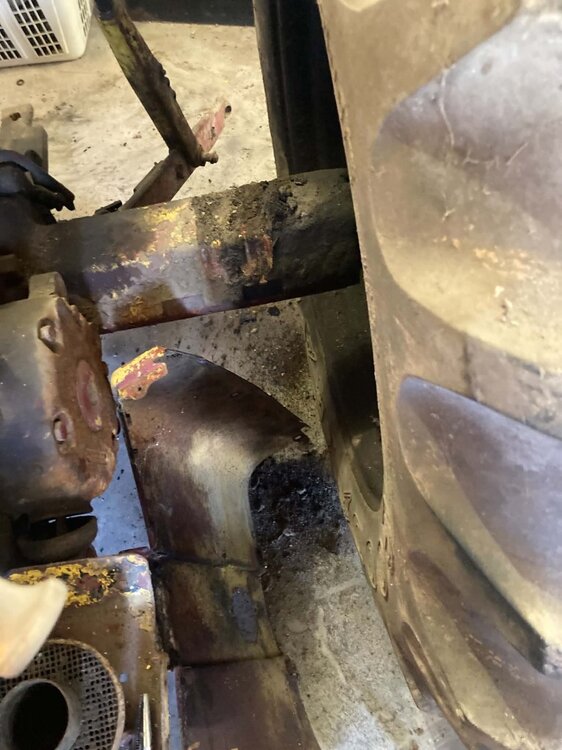 axle before cleaning.jpeg
