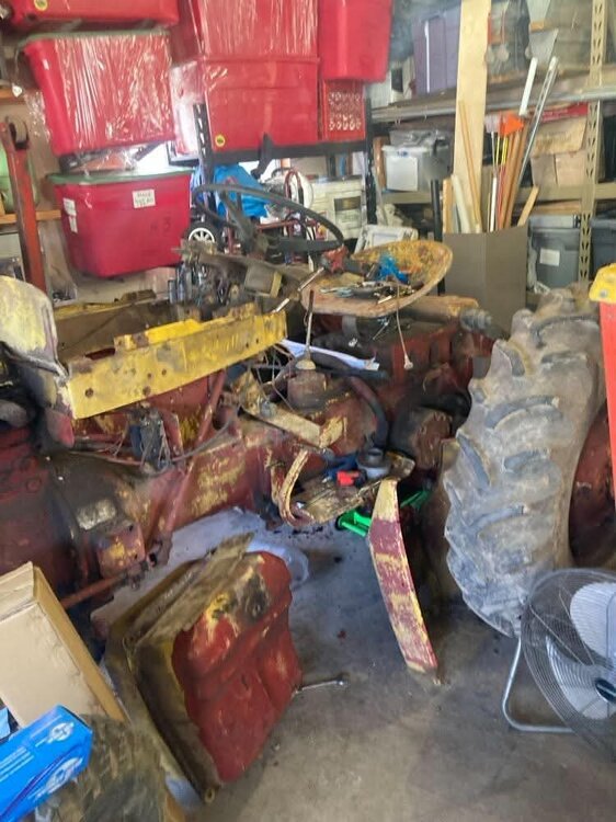 gas tank out.jpg