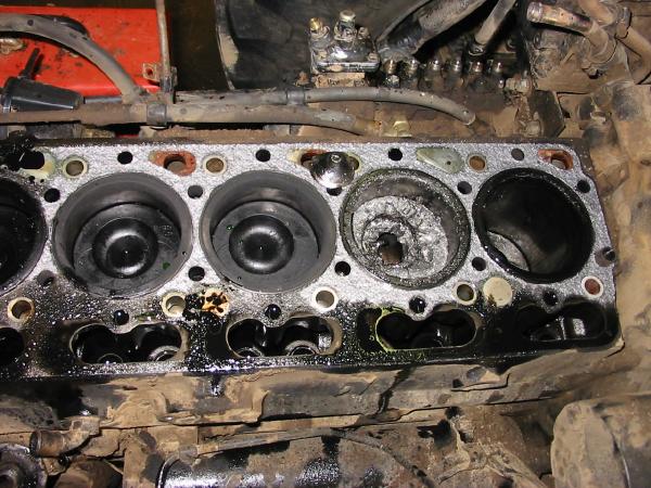 5488 Engine IH 5488 powerplant - Technical IH Talk - Red Power Magazine Community